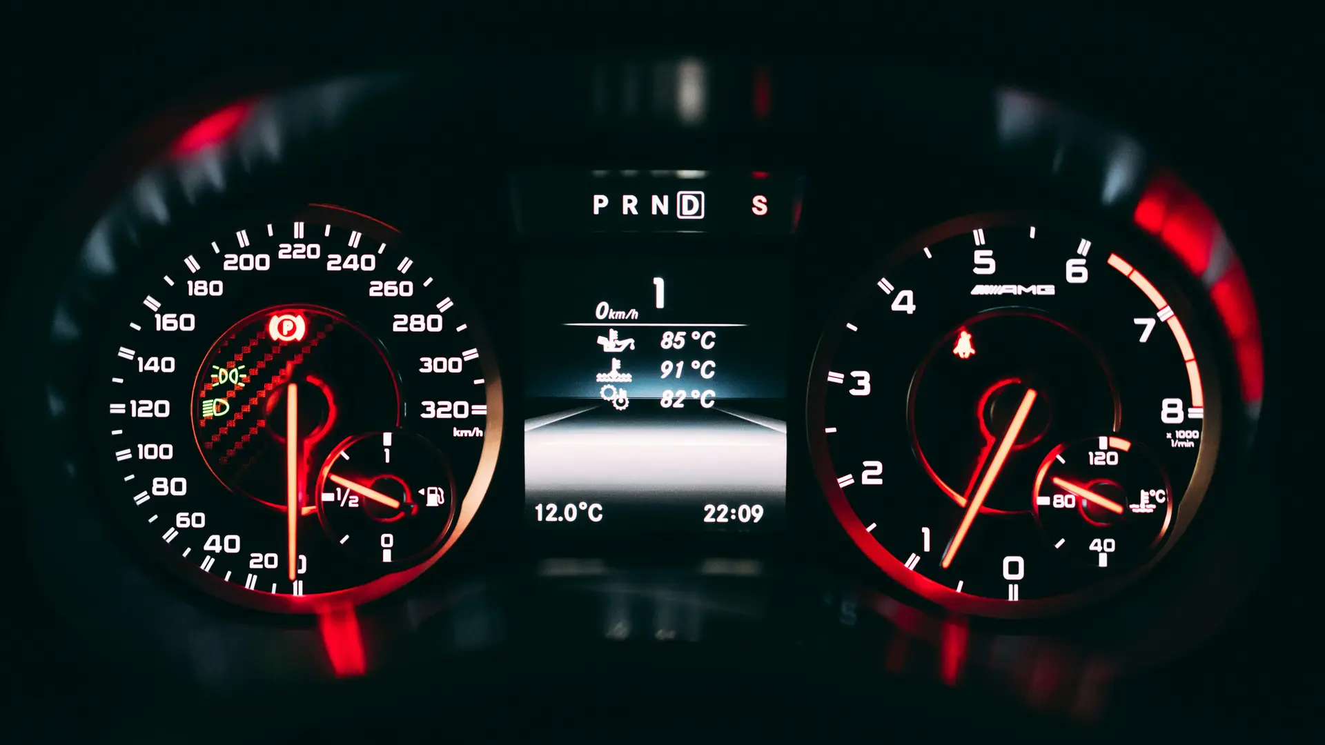 Přístrojová deska automobilu